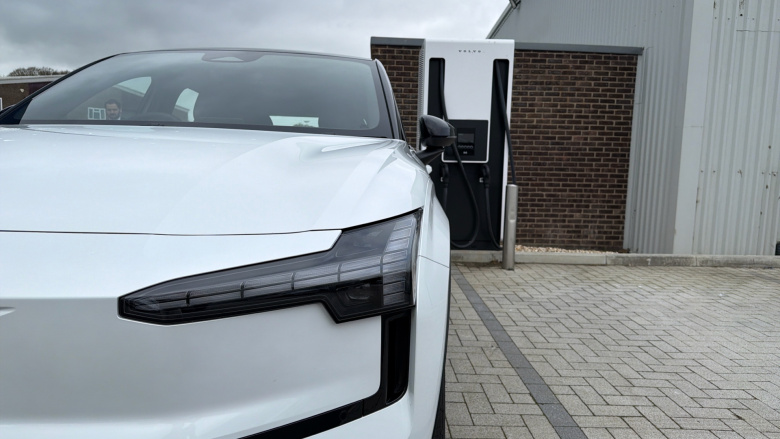 Volvo EX30 200kW SM Extended Range Plus 69kWh 5dr Auto Electric Estate